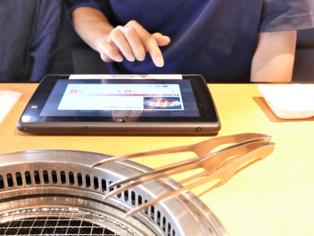 モバイルオーダーシステムとは？費用や比較するポイントについて紹介